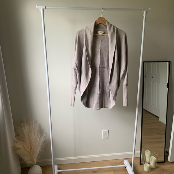 Aritzia - Diderot Sweater - Picture 1 of 3
